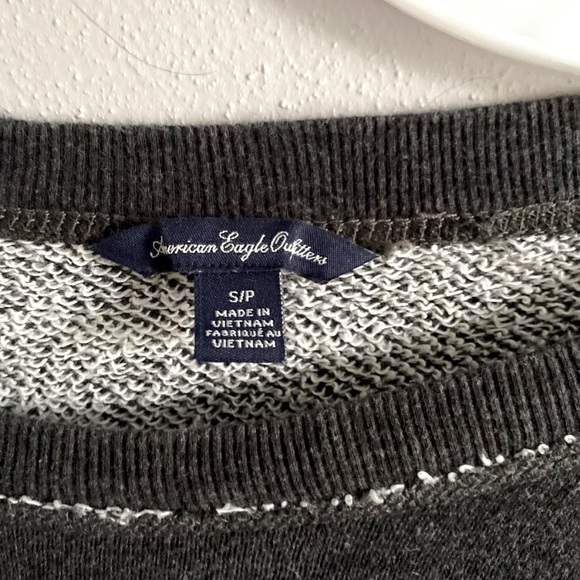 American Eagle gray sweater S - Picture 3 of 3